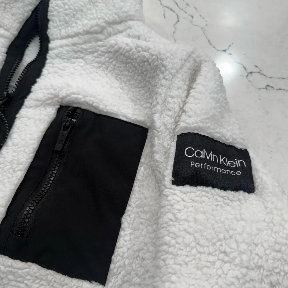 Calvin Klein Performance Teddy Jacket White & Black Zip Up Size Small